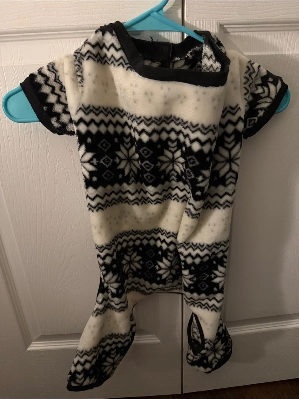 LUVGEAR Dog Fleece Snowsuit Pajamas Large Fair Isle Snowflake Black Cream